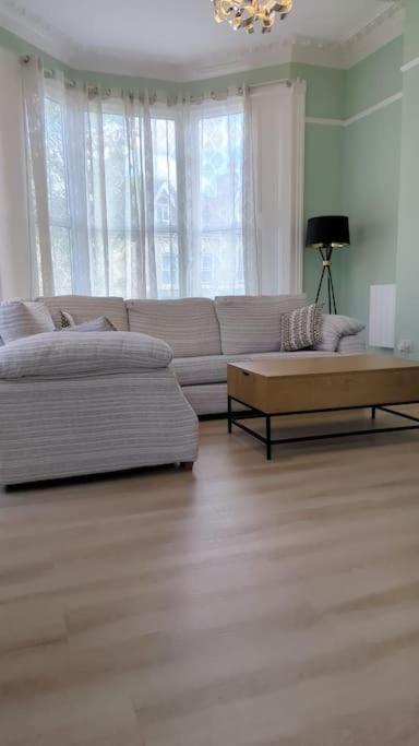 Entire Home In York City Extérieur photo